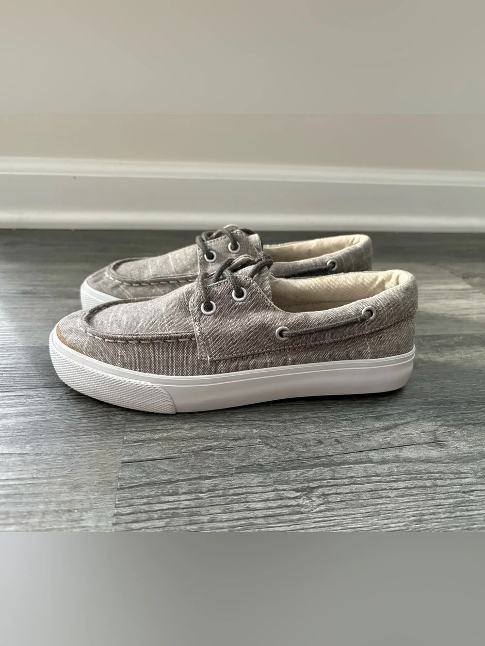 Old Navy Uni-sex Kids Light Brown Canvas Boat Shoes Size 3